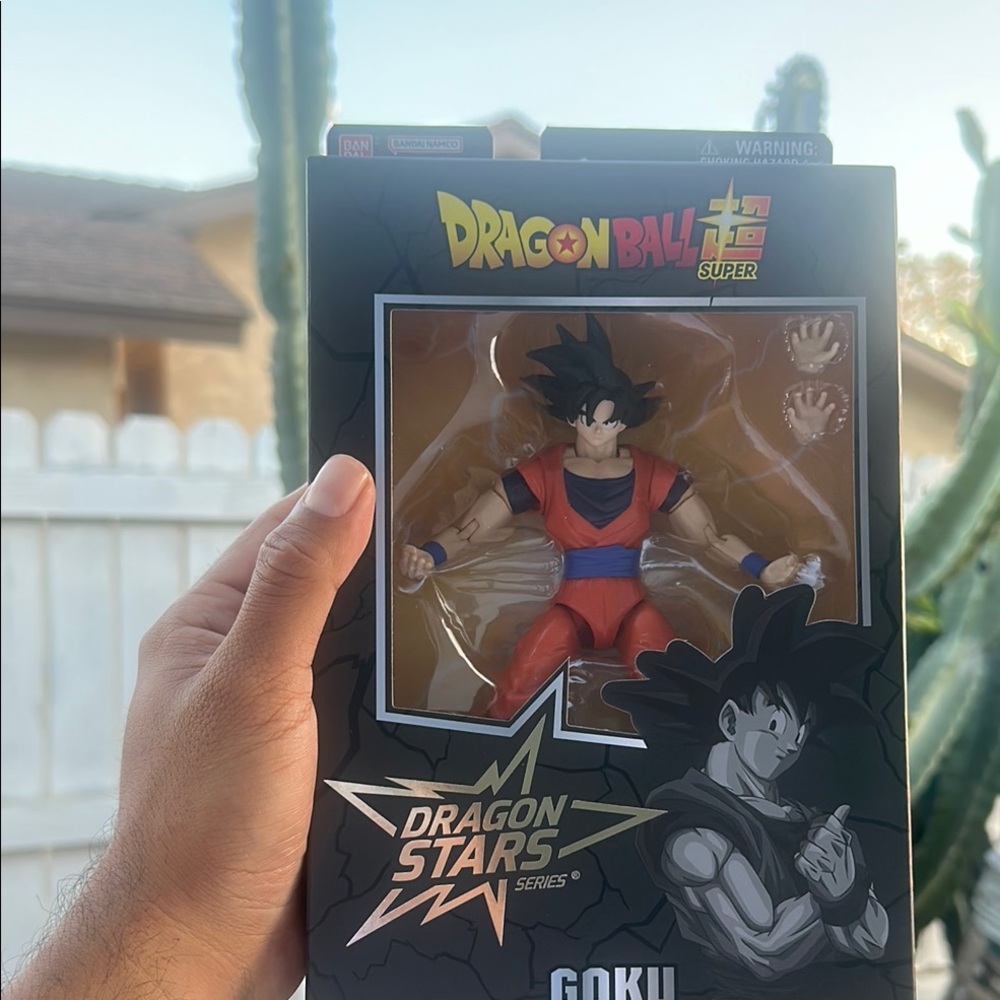 Super Goku Action Figure - Red and Blue